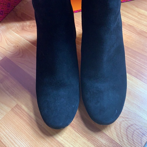 Tory Burch Booties Black Gold Starred Heel - Picture 11 of 13